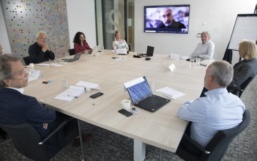 Foto van de dialoogtafel over aardwarmte