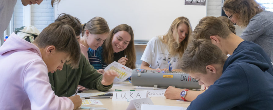 Foto van leerlingen tijdens de masterclass Energietransitie