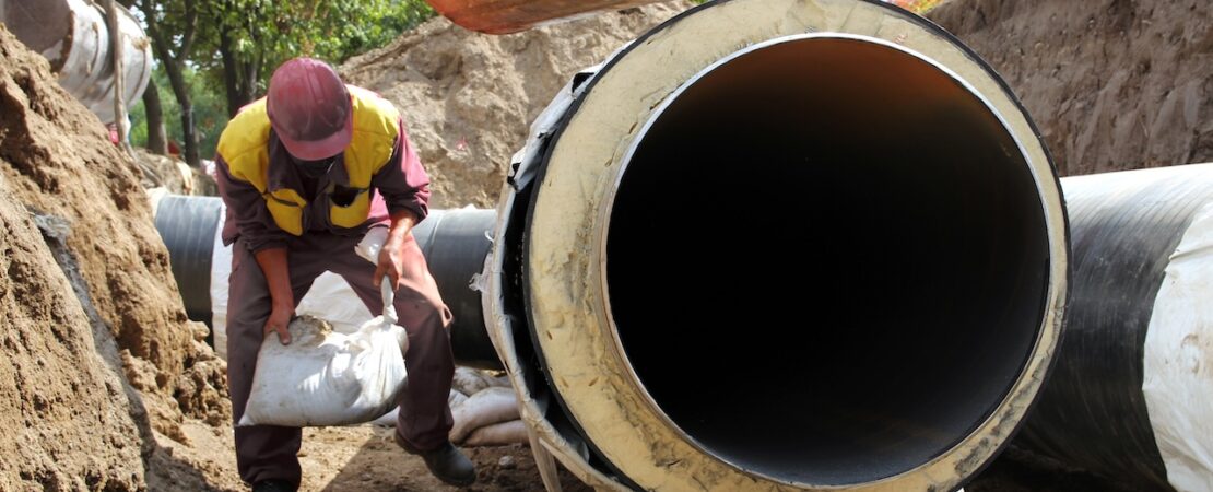 Foto van de aanleg van een warmtenet. EBN-dochter Nationale Deelneming Warmte gaat investeren in de aanleg van deze warmtevoorziening.